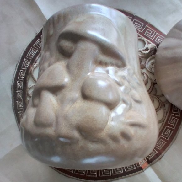 Elegant Vintage Container - Picture 3 of 3